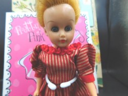 DC FASHION DOLL A2